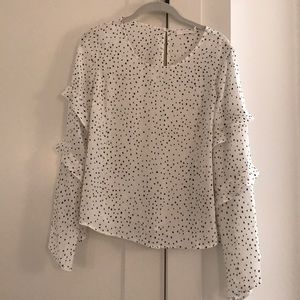 Blouse with black dots